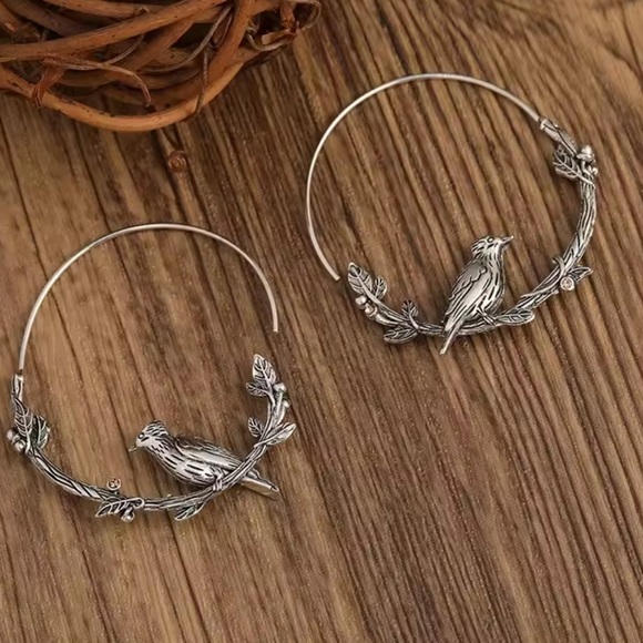 Vintage Bird Hoop Silver Earrings - Picture 3 of 5